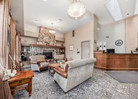 Stony Plain Inn & Suites 3