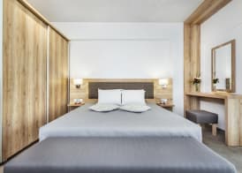 Iris Hotel 2