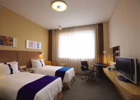 Holiday Inn Express Shanghai Zhenping by IHG 3