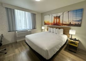Days Inn by Wyndham Brooklyn / Eastern Parkway 2