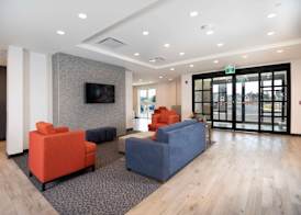 Comfort Inn & Suites 2