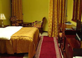 Dinasty Hotel 4