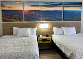 Days Inn by Wyndham Clayton 5