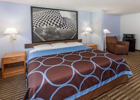 Super 8 by Wyndham Huntington 4