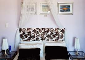 Walkerbay Accommodation 4