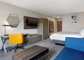 Holiday Inn Express & Suites Pittsfield-Lenox-Berkshires by IHG 5