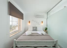 Pefkos View Suites & Maisonette 4