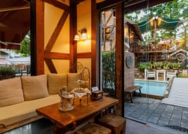 Le Charcoa Hotel 5
