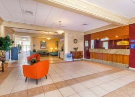 Howard Johnson by Wyndham Lakeland 2