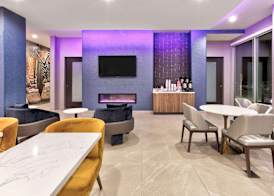 La Quinta Inn & Suites by Wyndham Terrell 5