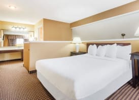 Hawthorn Extended Stay by Wyndham Columbus 3
