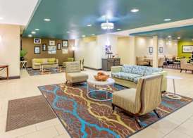 La Quinta by Wyndham Floresville 4