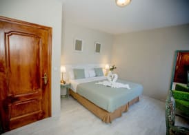 Hostal Escala Suites 4