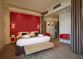 Kyriad Prestige Lyon Est - Saint Priest Eurexpo Hotel and SPA 5