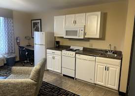 Baymont by Wyndham Ft. Leonard/Saint Robert 5
