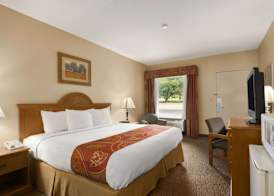 Days Inn by Wyndham Alexander City 4