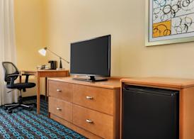 Fairfield Inn & Suites by Marriott Toledo Maumee 4
