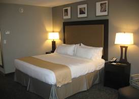 Holiday Inn & Suites EAST PEORIA by IHG 4