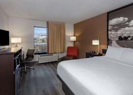 Super 8 by Wyndham Wausau 5