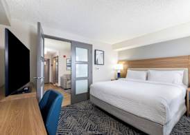 Candlewood Suites London South by IHG 5