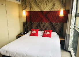 ibis Chengdu East Railway Station Hotel 5