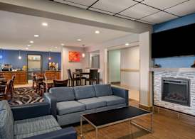 Baymont by Wyndham Waukesha 4