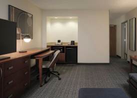 Courtyard by Marriott Louisville East 4