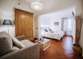 Petit Hotel 5 Fars 5