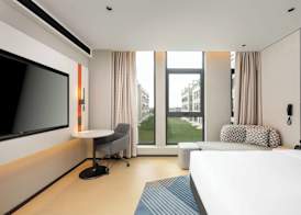 Holiday Inn Express Shanghai PVG Airport Zhuqiao - Free shuttle bus to Pudong Airport and Disneyland 2