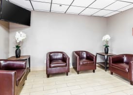 Econo Lodge Savannah Midtown 3