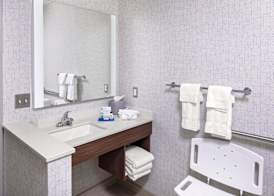Holiday Inn Express & Suites MADISON by IHG 2