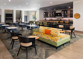 La Quinta Inn & Suites by Wyndham Chattanooga Downtown/South 4