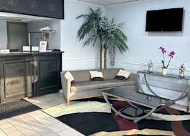 Days Inn & Suites by Wyndham Jennings 3