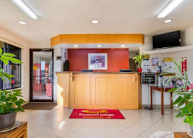 Econo Lodge 5