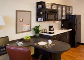 Candlewood Suites BLOOMINGTON by IHG 3