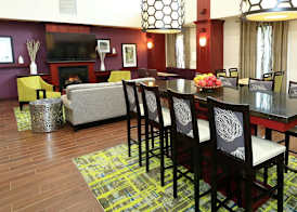 Hampton Inn & Suites Lamar 5
