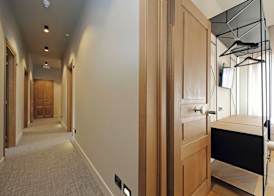 The Place Gallia - New Guesthouse San Giovanni- self check-in - modern bathrooms-near metro A 3
