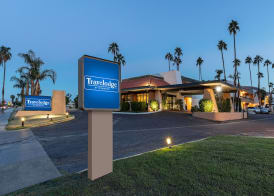 Travelodge by Wyndham Palm Springs 3