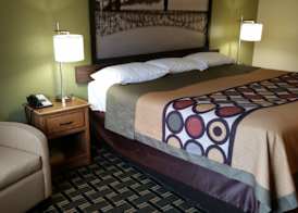 Super 8 by Wyndham Wheeling WV 4