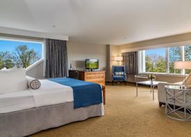 Water's Edge Resort & Spa 4