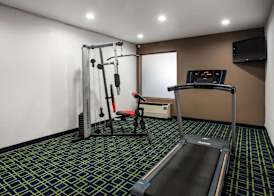 Travelodge By Wyndham Fort Wayne North 2