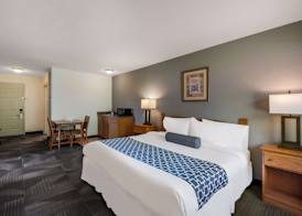 SureStay Plus Hotel by Best Western Berkeley Springs 4