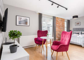 Saint Florian's Suites - Old Town Luxury Apartments - by Upstairs 4