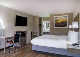 Days Inn by Wyndham Clemson 5