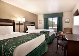 Travelodge by Wyndham Dexter 5