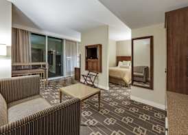 Wyndham Garden Chinatown 3