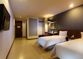 Praja Hotel 5