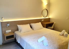 Caravel Hotel Apartments 5