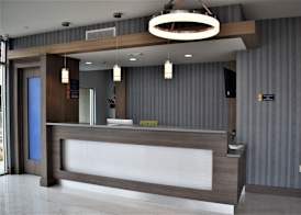 Days Inn & Suites by Wyndham Downtown/University of Houston 5