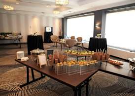 Courtyard by Marriott Toronto Downtown 5